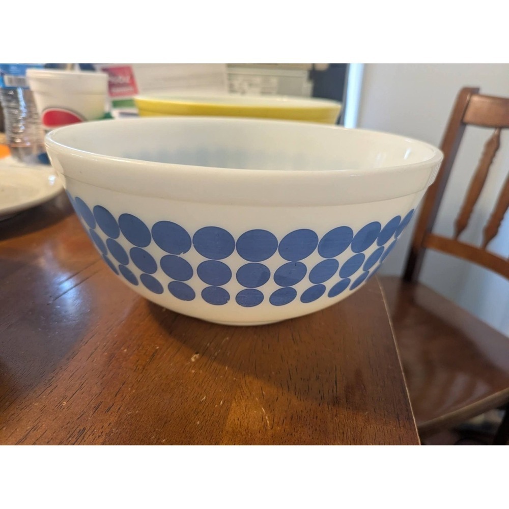 pyrex Bowl White Blue Polka Dot Pattern Pressed Glass Glossy Round Adult